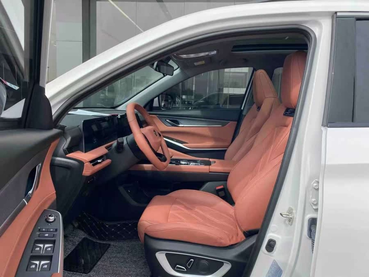 長(zhǎng)安 CS75 PLUS  2023款 第三代 2.0T 自動(dòng)尊貴型圖片
