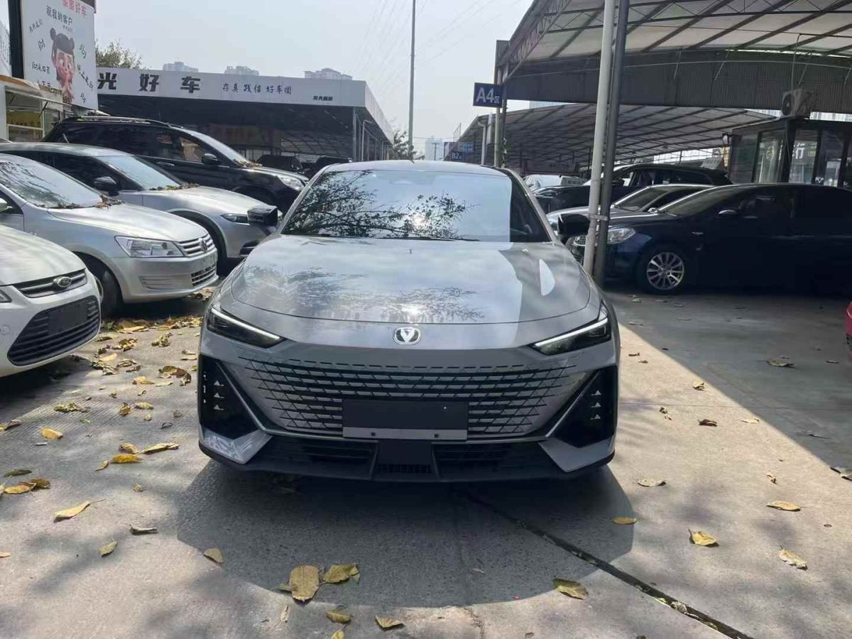 長(zhǎng)安 UNI-T  2023款 1.5T 卓越型圖片