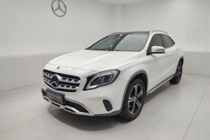 奔馳GLA 奔馳 GLA 200 時(shí)尚型