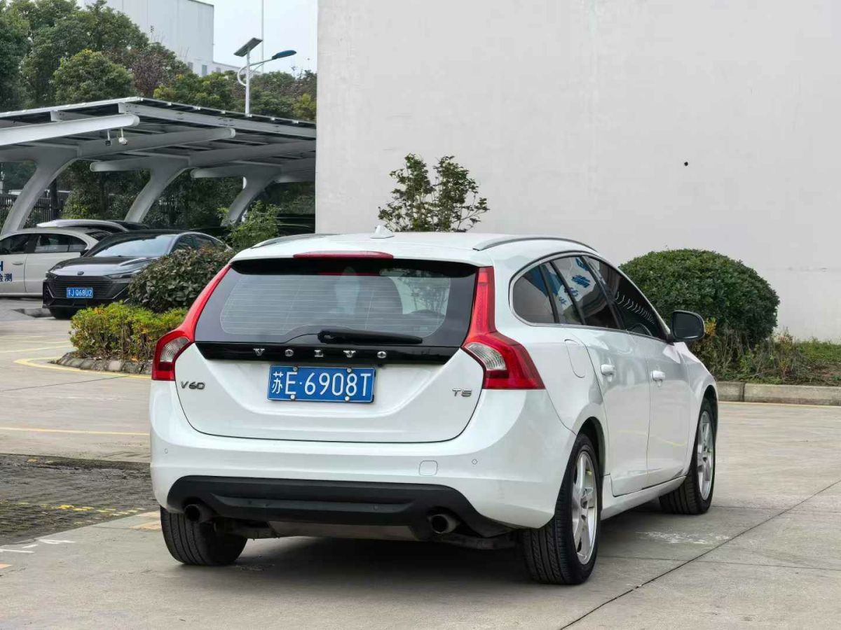 沃爾沃 V60  2013款 T5 智尚版圖片