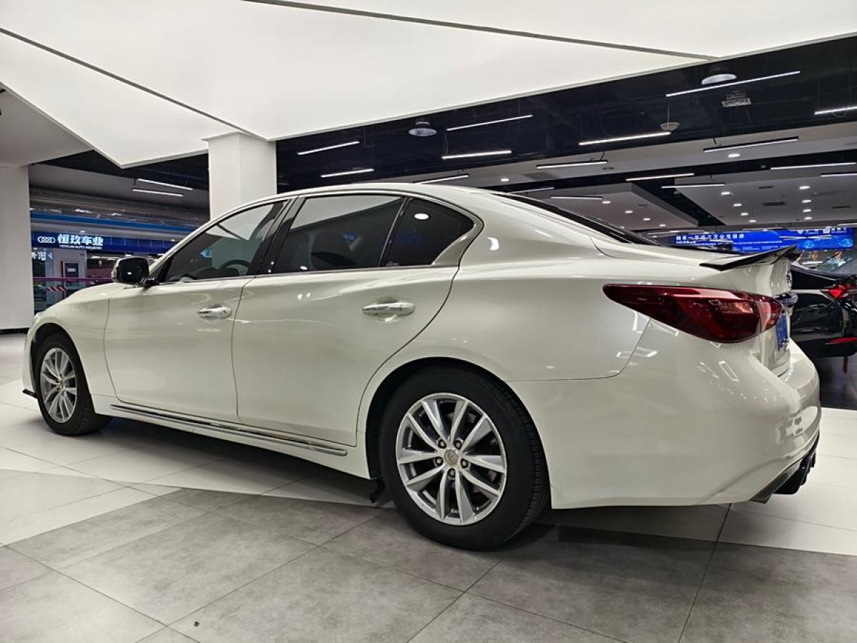 英菲尼迪 Q50L  2018款  2.0T 舒適版 國(guó)VI圖片