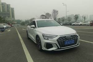 奧迪A3 奧迪 A3L Limousine 35 TFSI 進(jìn)取致雅型