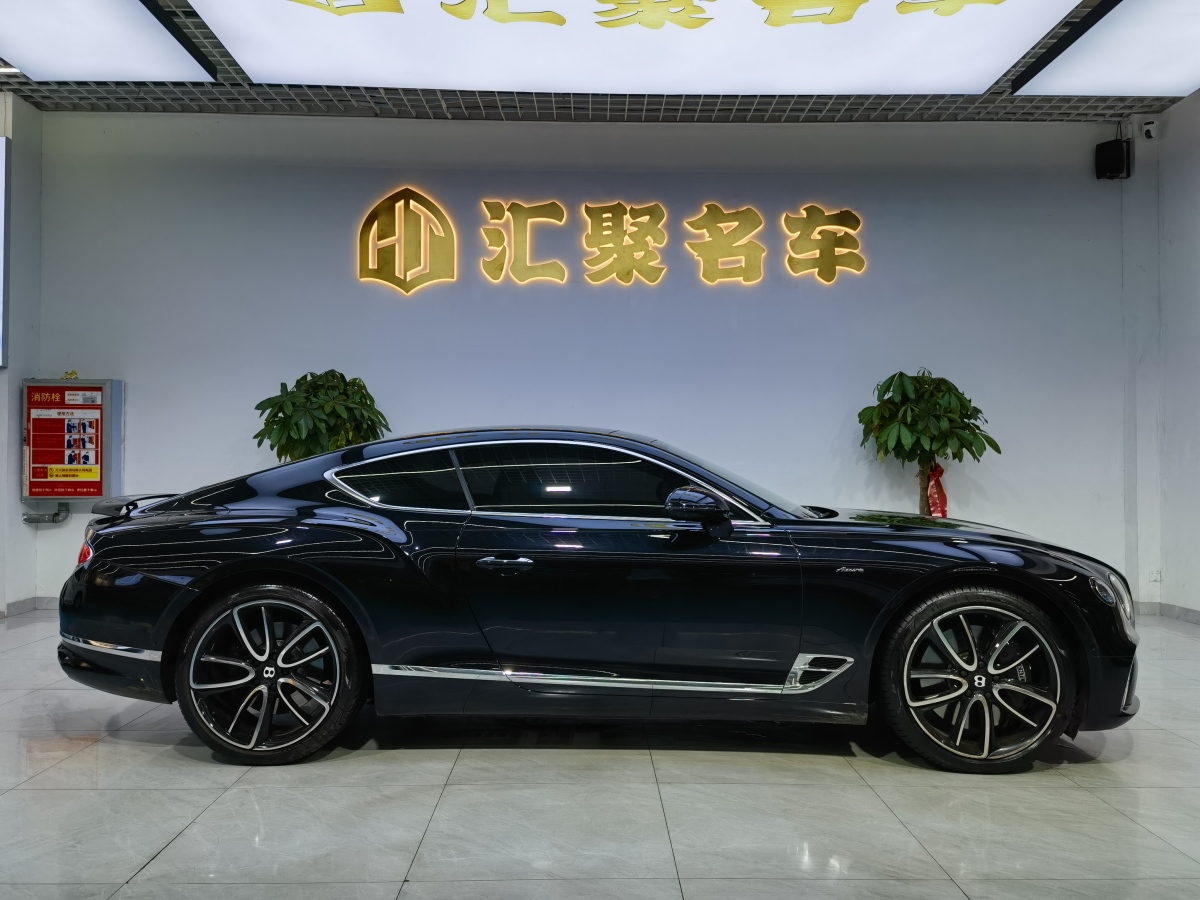 賓利 歐陸  2023款 4.0T GT V8 雅度版圖片