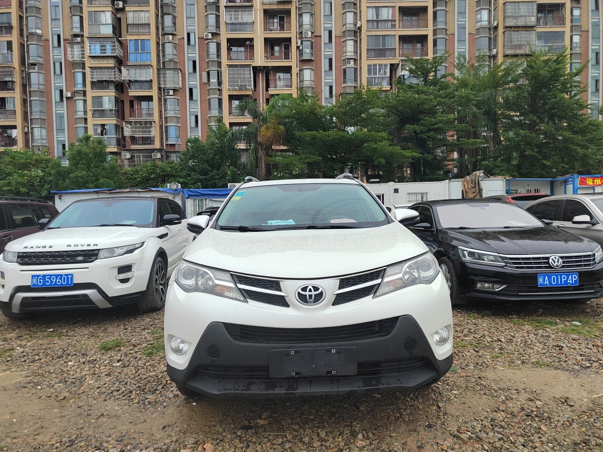 2016年8月豐田 RAV4  2016款 榮放 2.0L CVT兩驅(qū)風(fēng)尚版