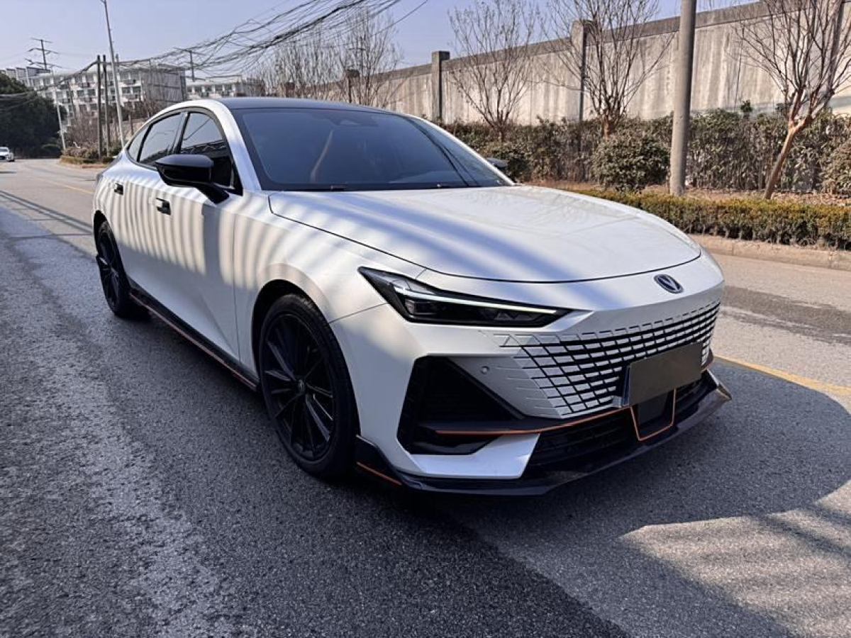 2022年8月長(zhǎng)安 長(zhǎng)安UNI-V  2022款 1.5T 卓越型