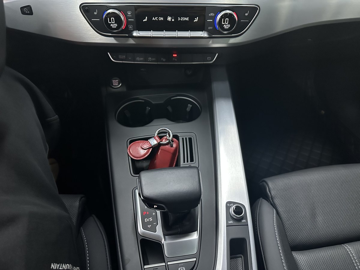 2022年1月奧迪 奧迪A4L  2022款 40 TFSI 豪華動感型