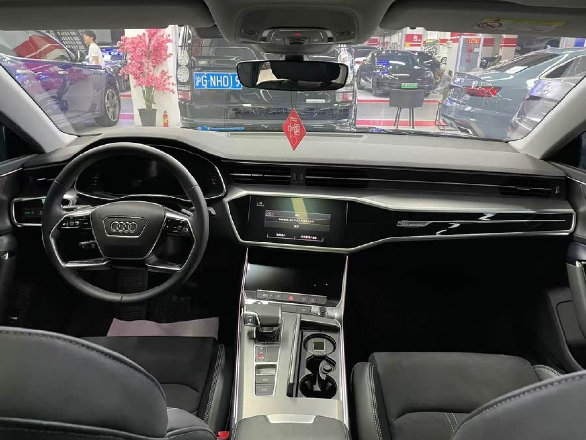 奧迪 奧迪A7L  2024款 45TFSI S-line 筑夢(mèng)型 流晶套裝圖片