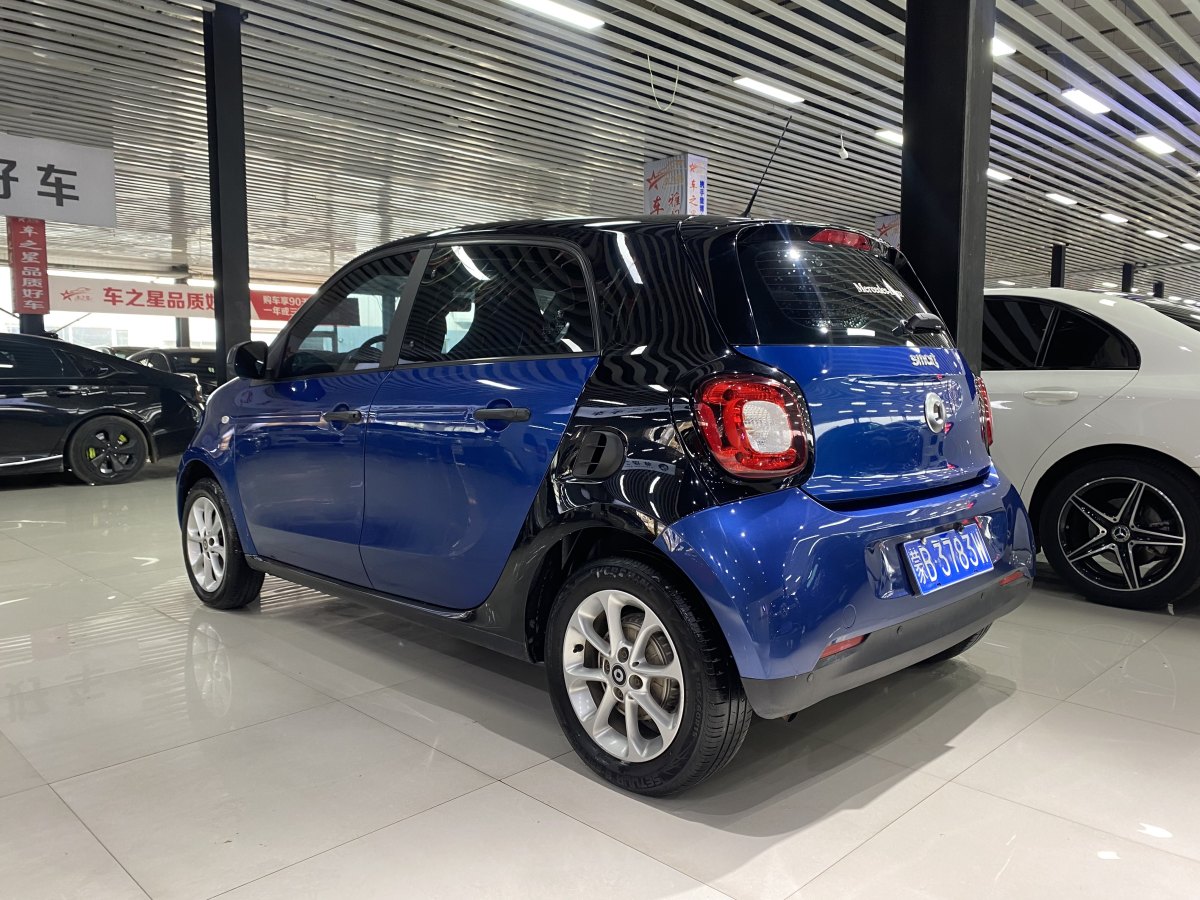 smart forfour  2018款 1.0L 52千瓦靈動版圖片