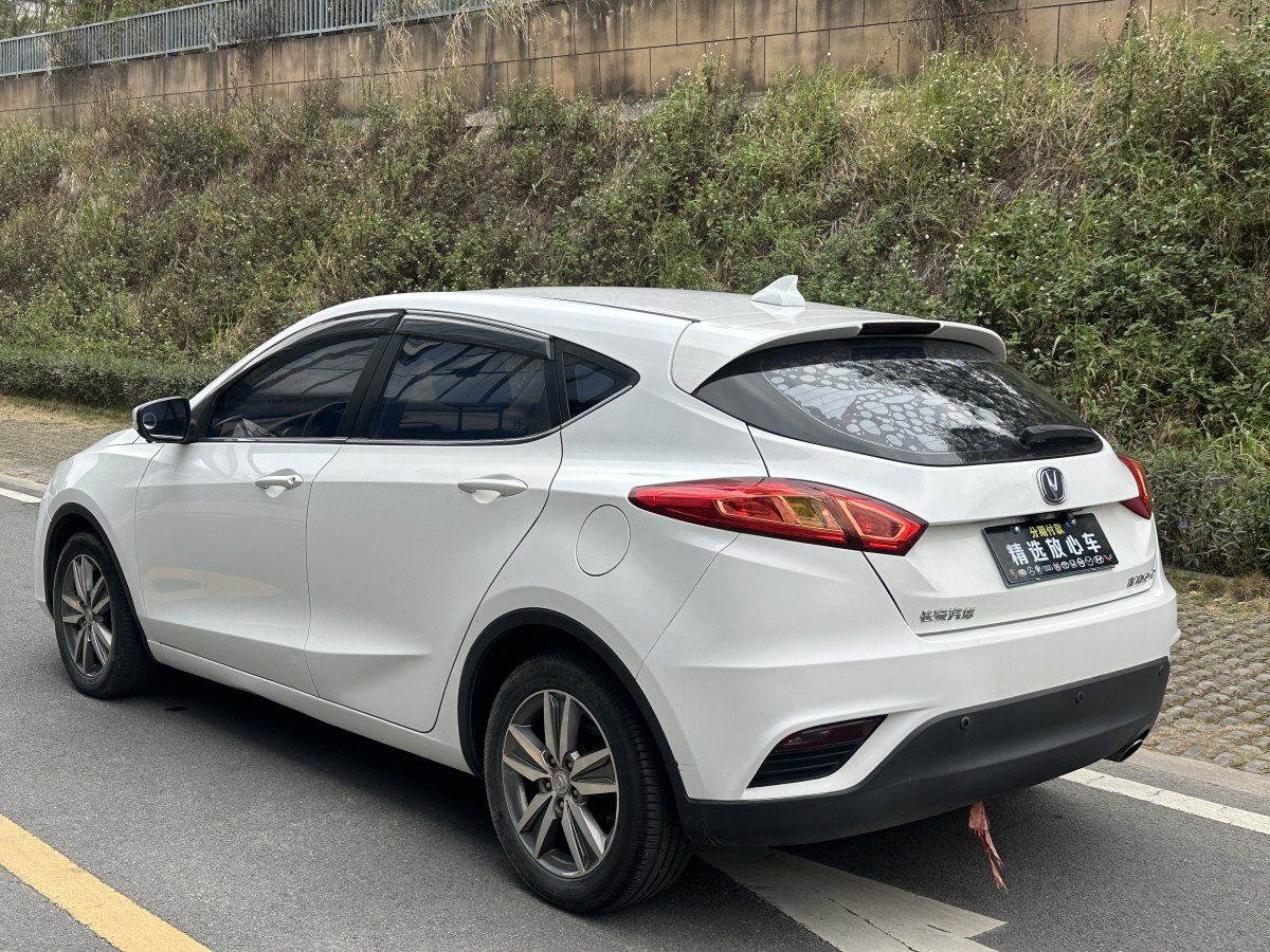 長(zhǎng)安 逸動(dòng)XT  2016款 1.6L 自動(dòng)俊酷型圖片