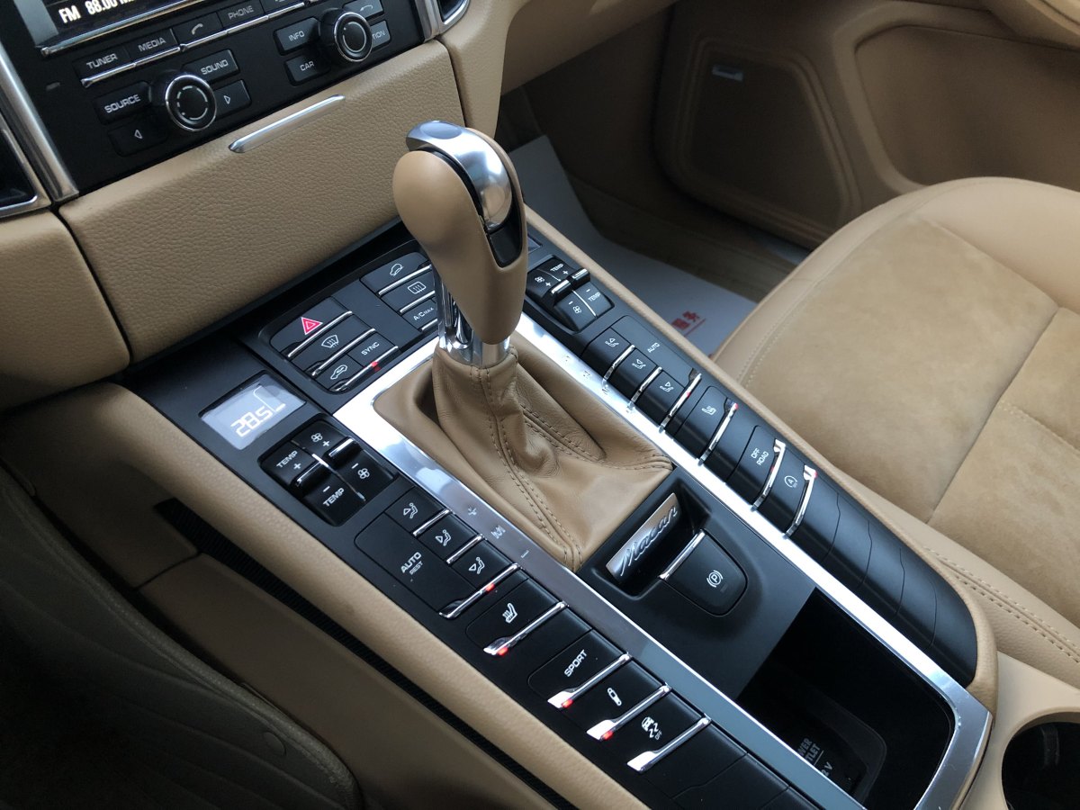 保時(shí)捷 Macan  2014款 Macan 2.0T圖片