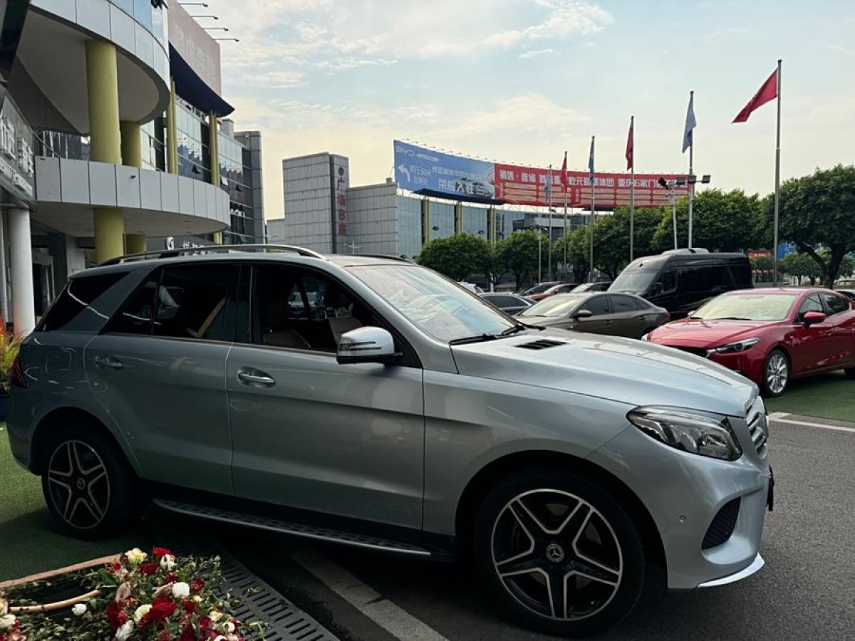 2018年5月奔馳 奔馳GLE  2018款 GLE 400 4MATIC 臻藏版