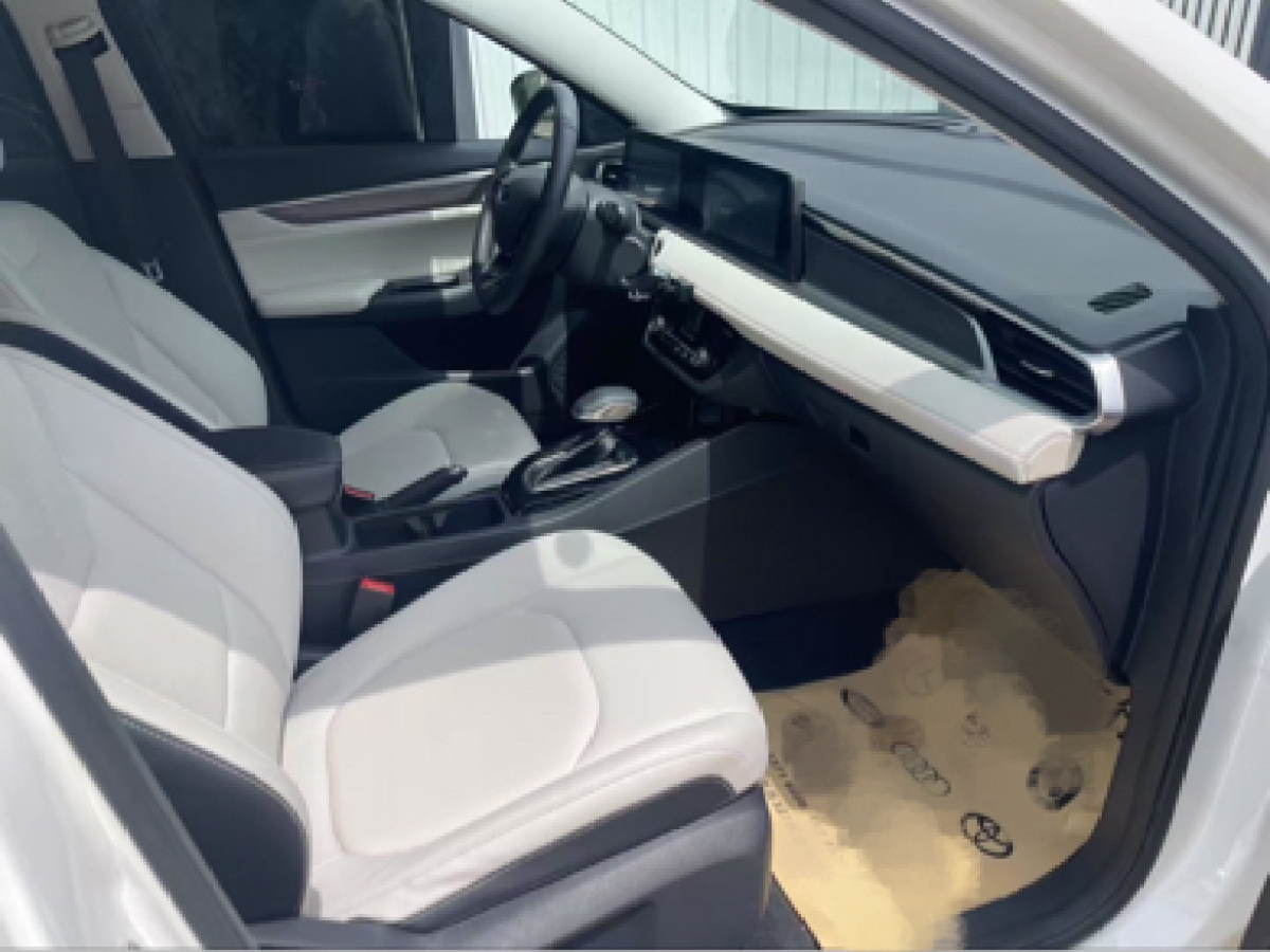 福特 福睿斯  2021款 1.5L 自動(dòng)黃金版圖片
