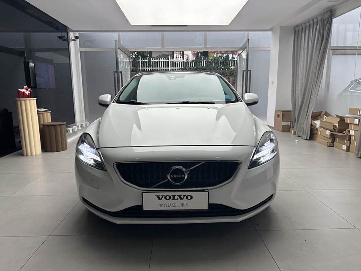 沃爾沃 V40  2019款 T3 智逸版圖片