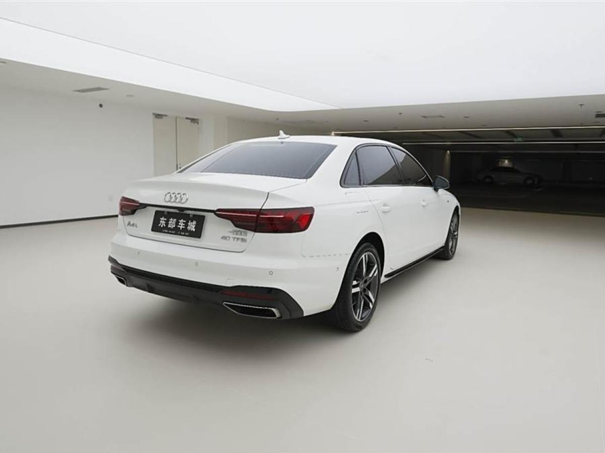 奧迪 奧迪A4L  2022款 40 TFSI 豪華動感型圖片