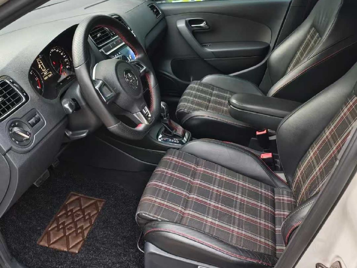 大眾 高爾夫  2013款 2.0TSI GTI敞篷版圖片