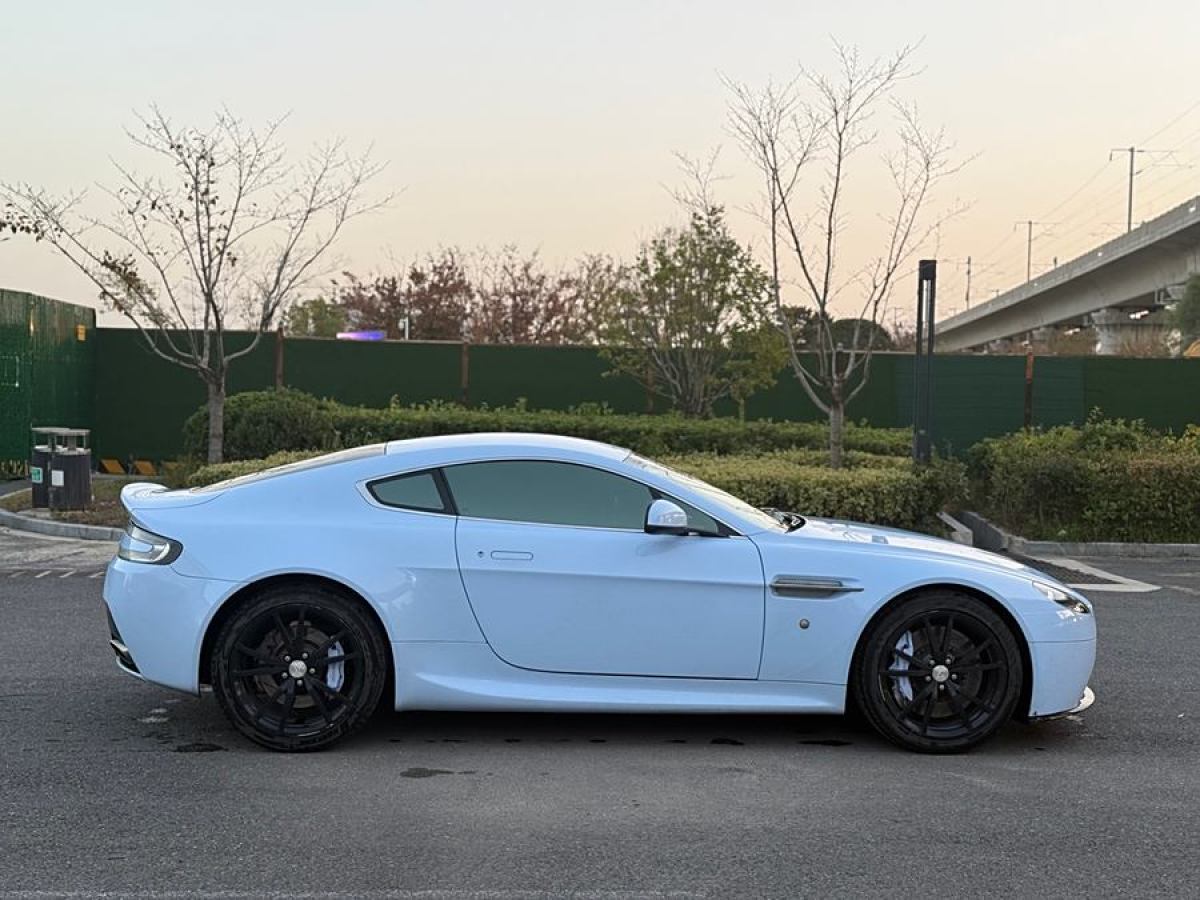 阿斯頓·馬丁 V8 Vantage  2012款 4.7L S Coupe圖片