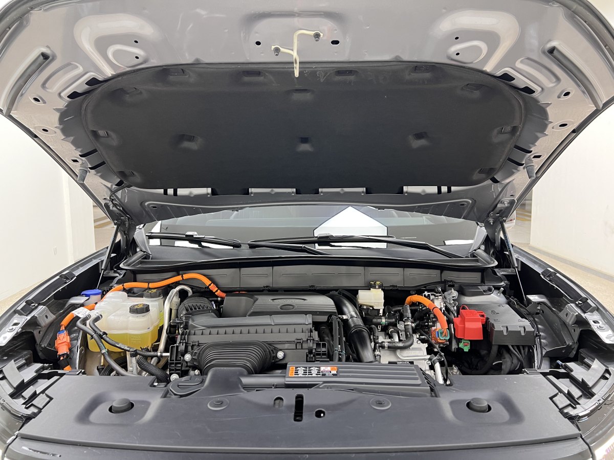 福特 銳界  2025款 銳界L 2.0T EcoBoost E混動兩驅(qū)七座豪華型圖片
