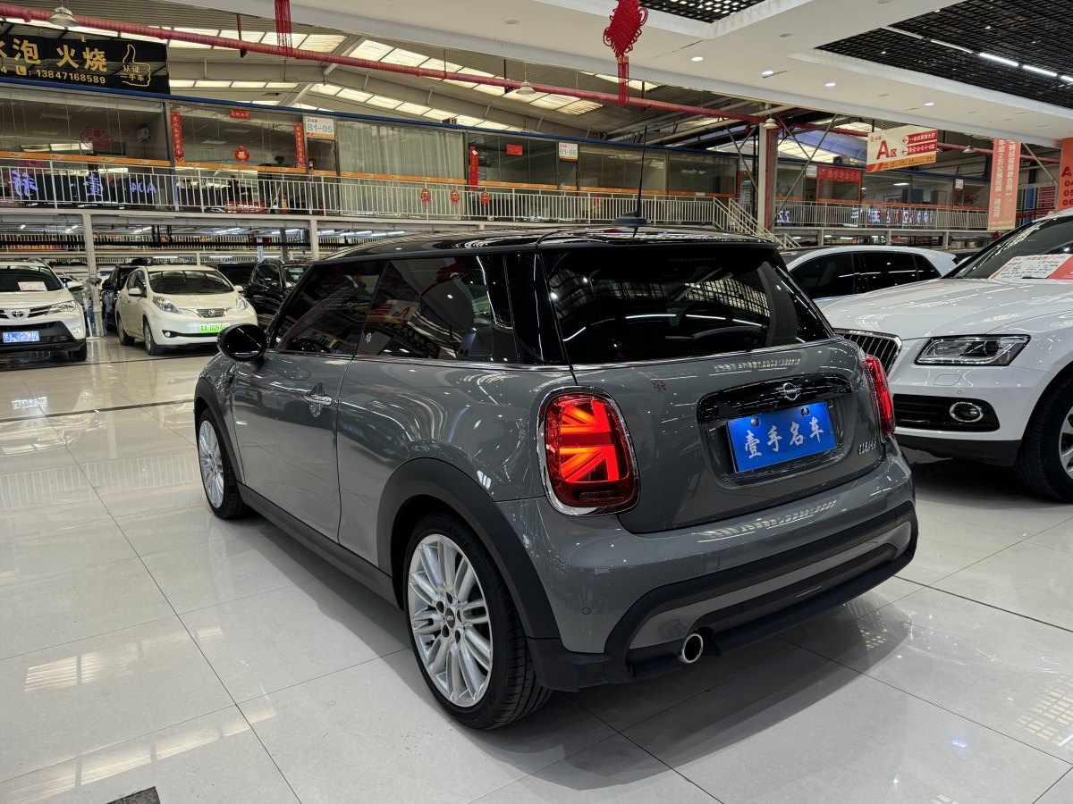 MINI MINI  2022款 改款 1.5T COOPER 藝術(shù)家圖片