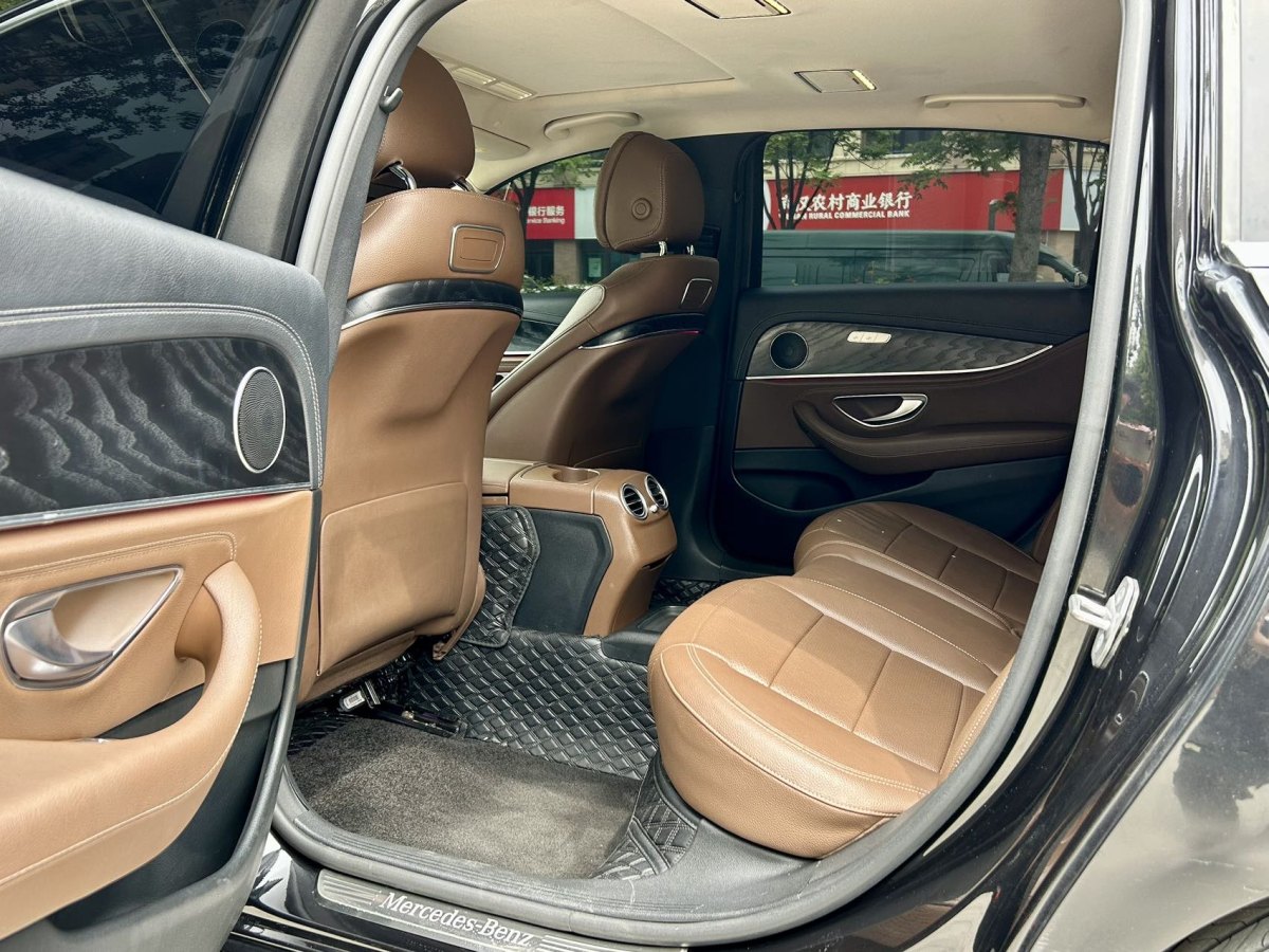 奔驰 奔驰E级  2018款 改款 E 200 L 4MATIC图片