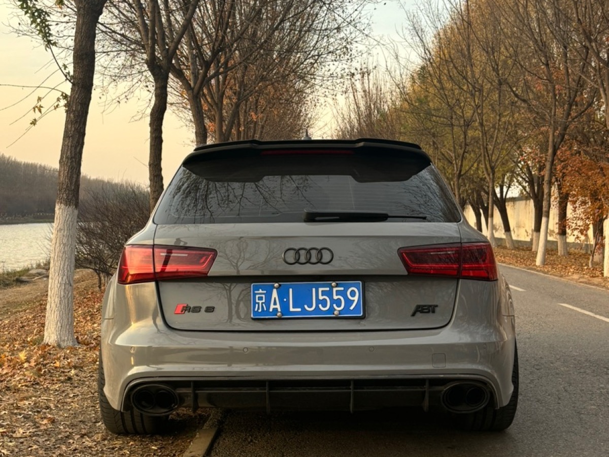 奧迪 奧迪RS 6  2018款 RS 6 4.0T Avant尊享運動限量版圖片