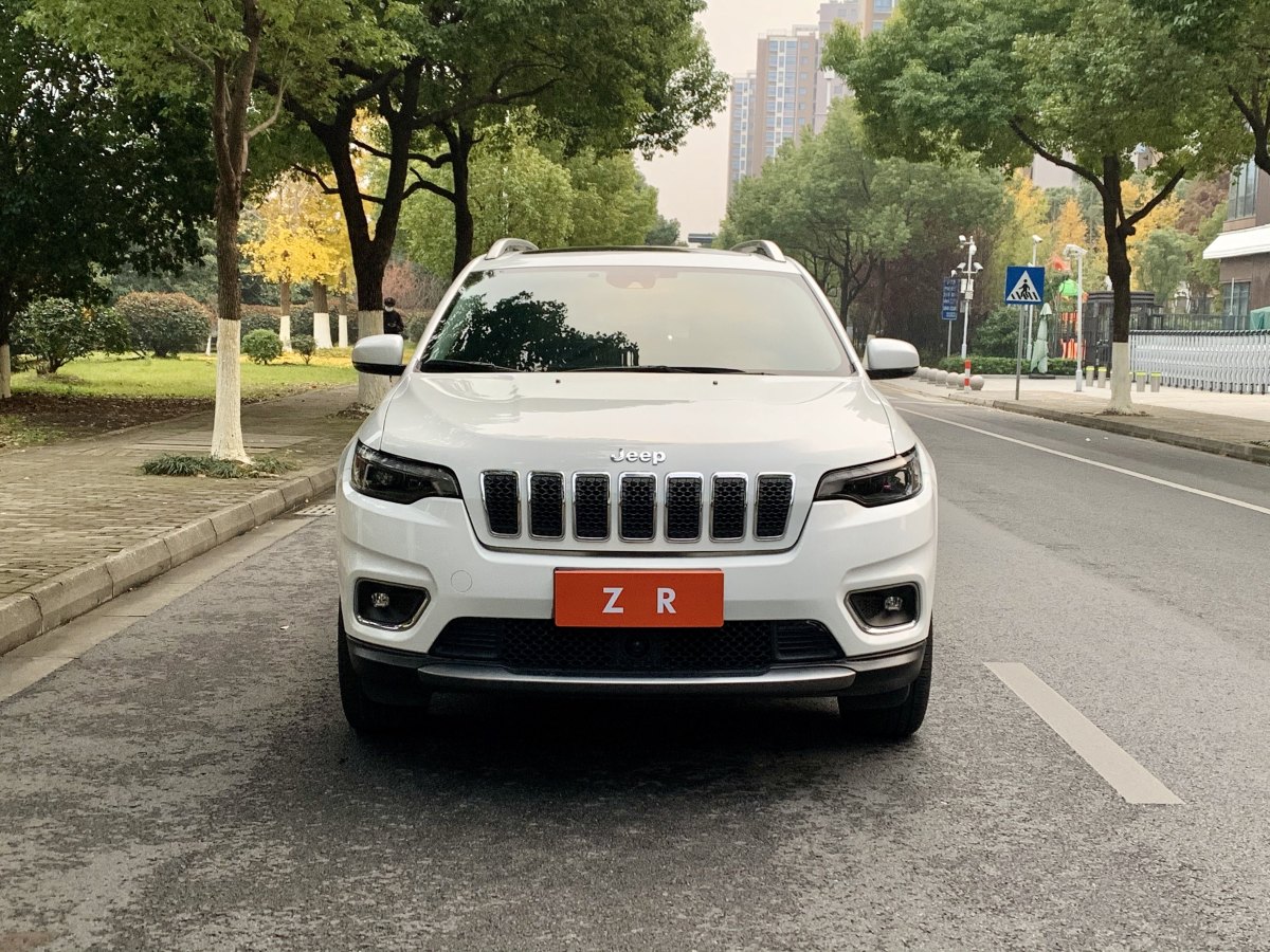 Jeep 自由光  2019款 2.0T 四驅(qū)探享版+自動駕駛智慧包圖片