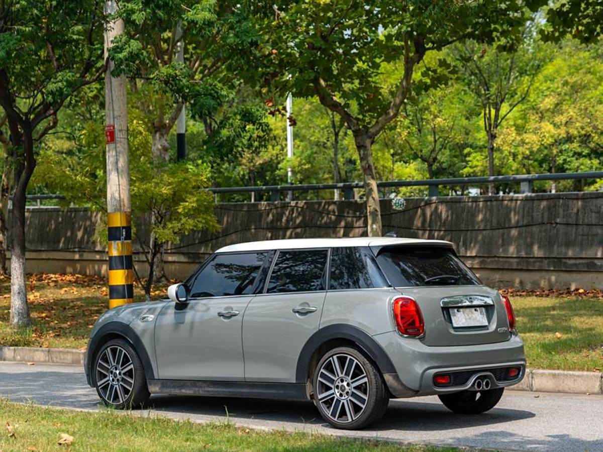 MINI MINI  2021款 2.0T COOPER S 藝術(shù)家 五門版圖片