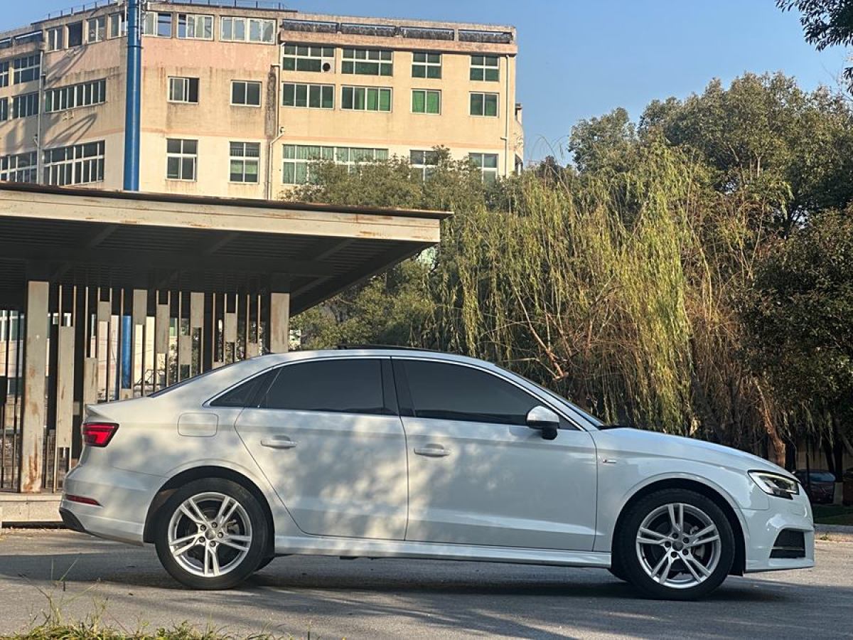 奧迪 奧迪A3  2019款 Limousine 35 TFSI 時(shí)尚型 國(guó)VI圖片