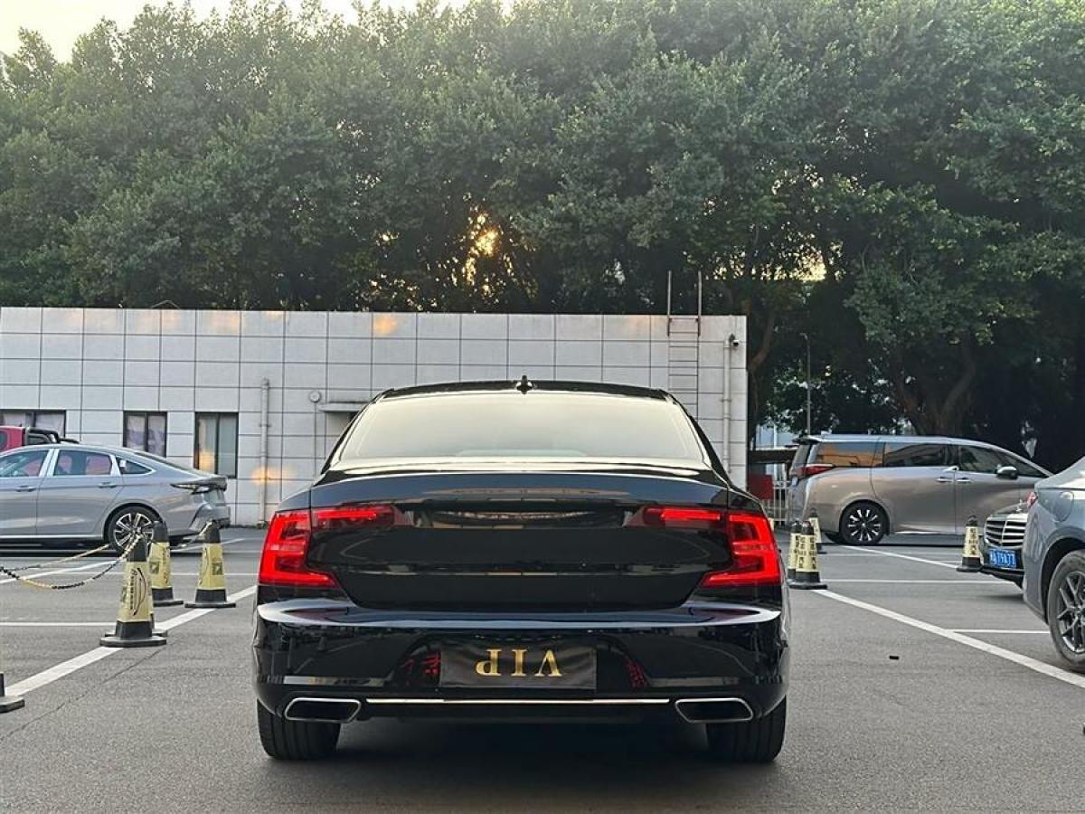 沃爾沃 S90  2020款 改款 T5 智逸豪華版圖片