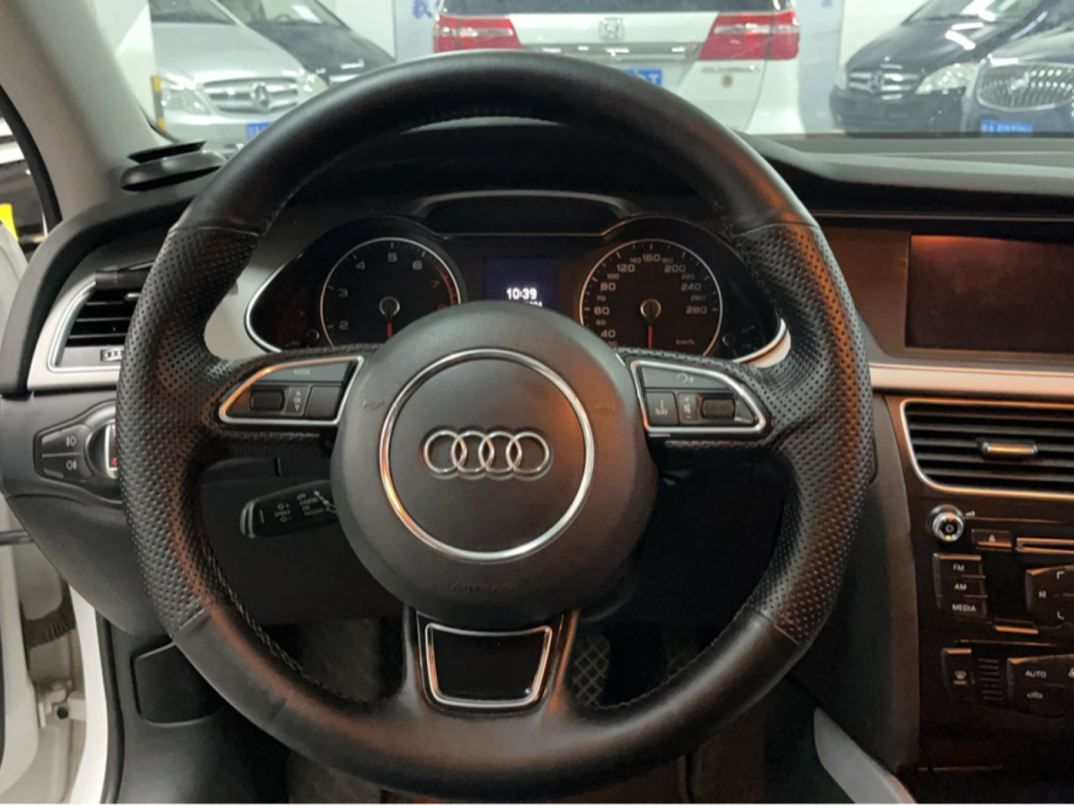 奧迪 奧迪A4L  2015款 35 TFSI 自動舒適型圖片