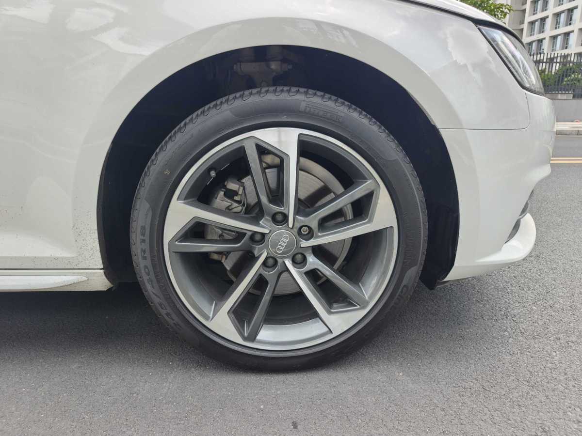 奧迪 奧迪A4L  2018款 30周年年型 40 TFSI 進(jìn)取型圖片