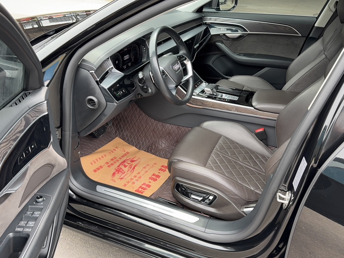 奧迪 奧迪A8  2022款 A8L 50 TFSI quattro 豪華型典藏版圖片