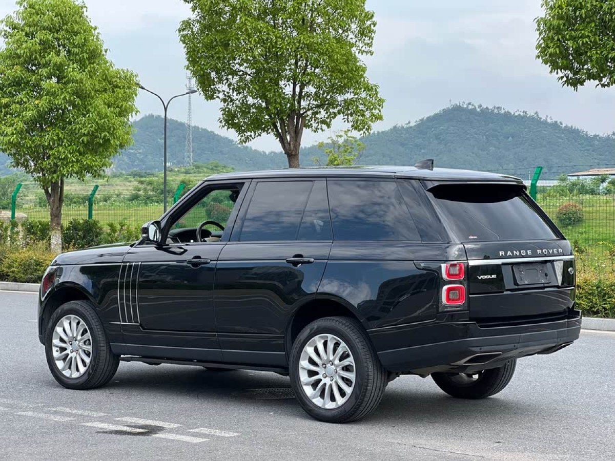 路虎 攬勝  2019款 3.0 V6 SC 傳世版圖片