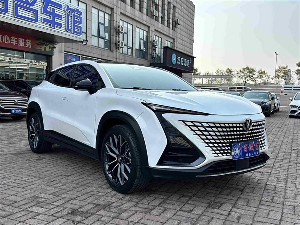 長(zhǎng)安 UNI-T  2022款 1.5T 尊貴型圖片