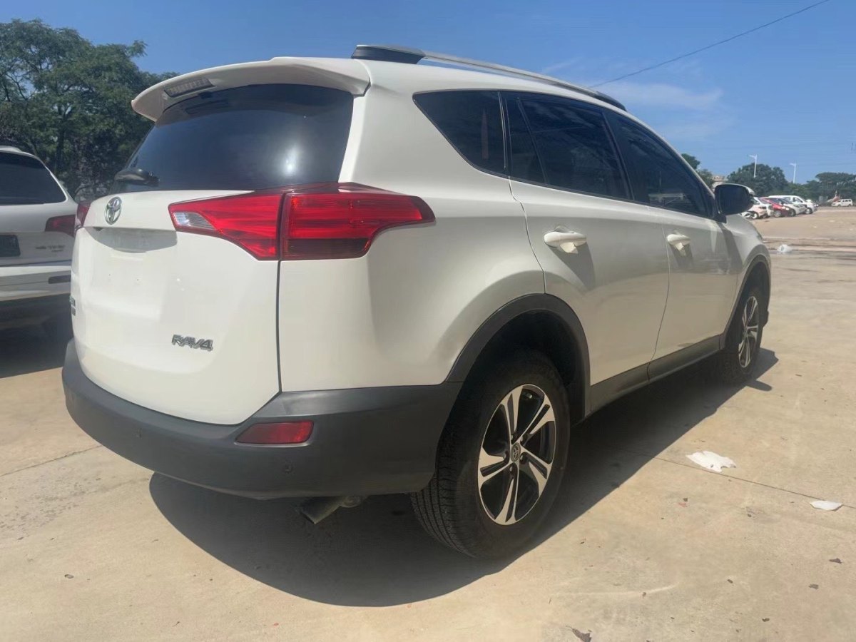 豐田 RAV4  2018款 榮放 2.0L CVT兩驅(qū)風(fēng)尚版圖片