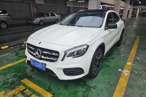 奔驰GLA 奔驰 GLA 220 4MATIC 时尚型