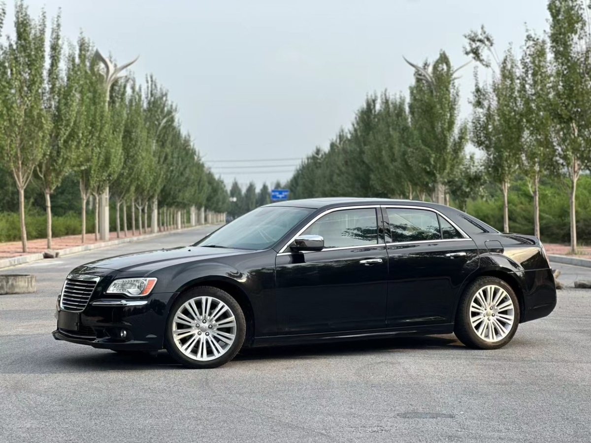 克萊斯勒 300C  2013款 3.6L 尊享版圖片