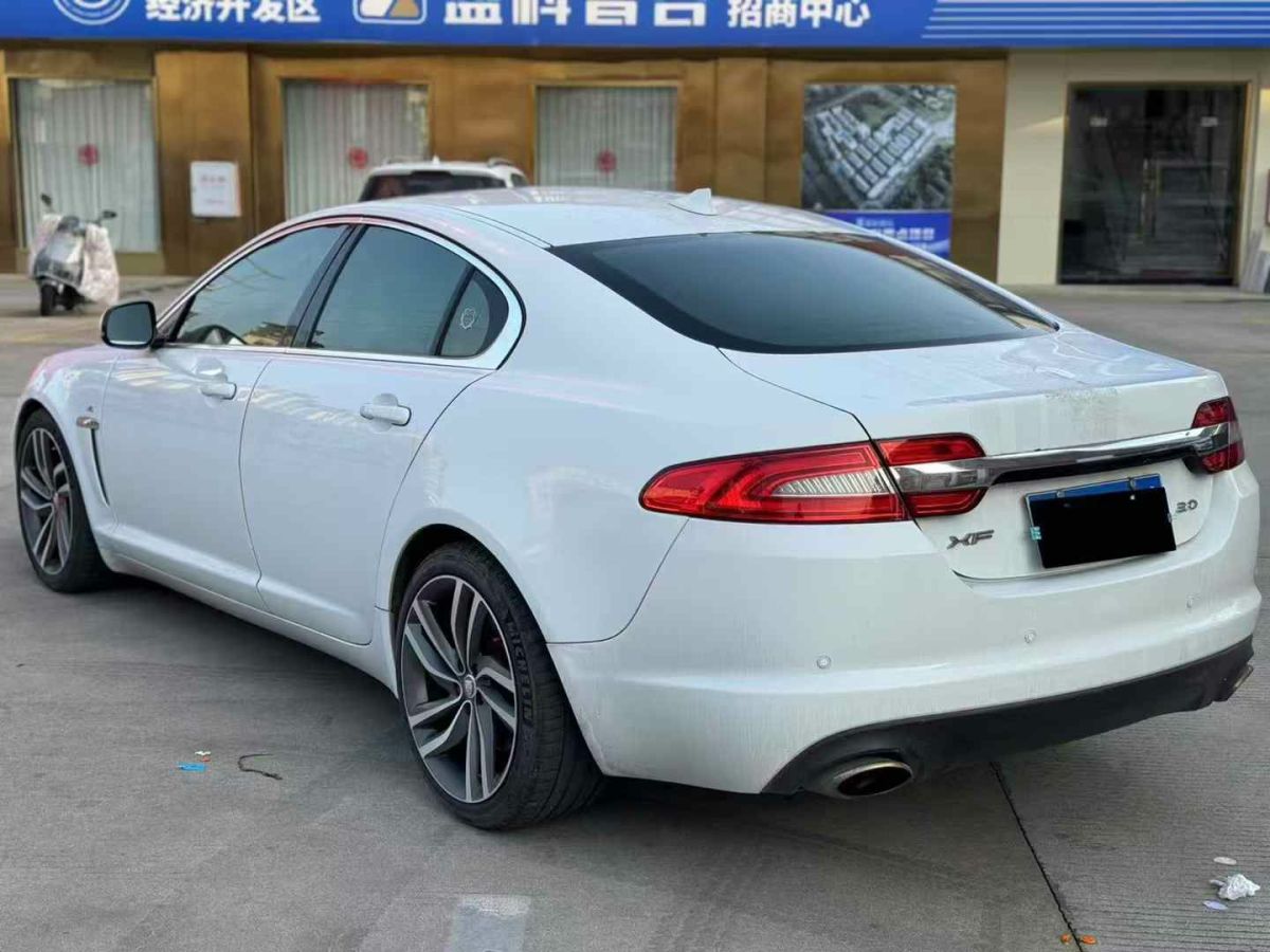 捷豹 XF  2014款 XF 2.0T 奢華版圖片