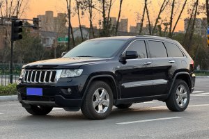 大切诺基 Jeep 改款 3.6L 豪华导航版