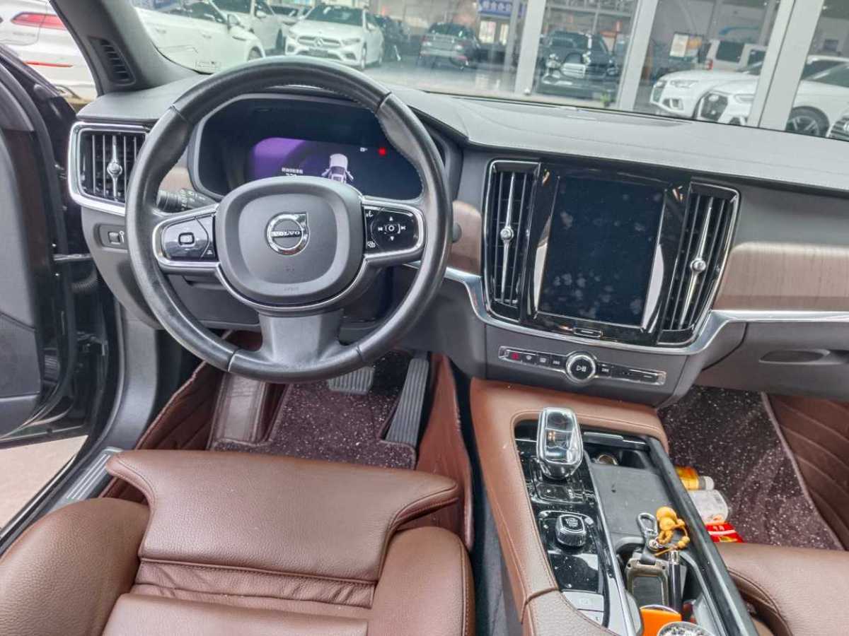 沃爾沃 S90  2022款 B5 智遠(yuǎn)豪華版圖片