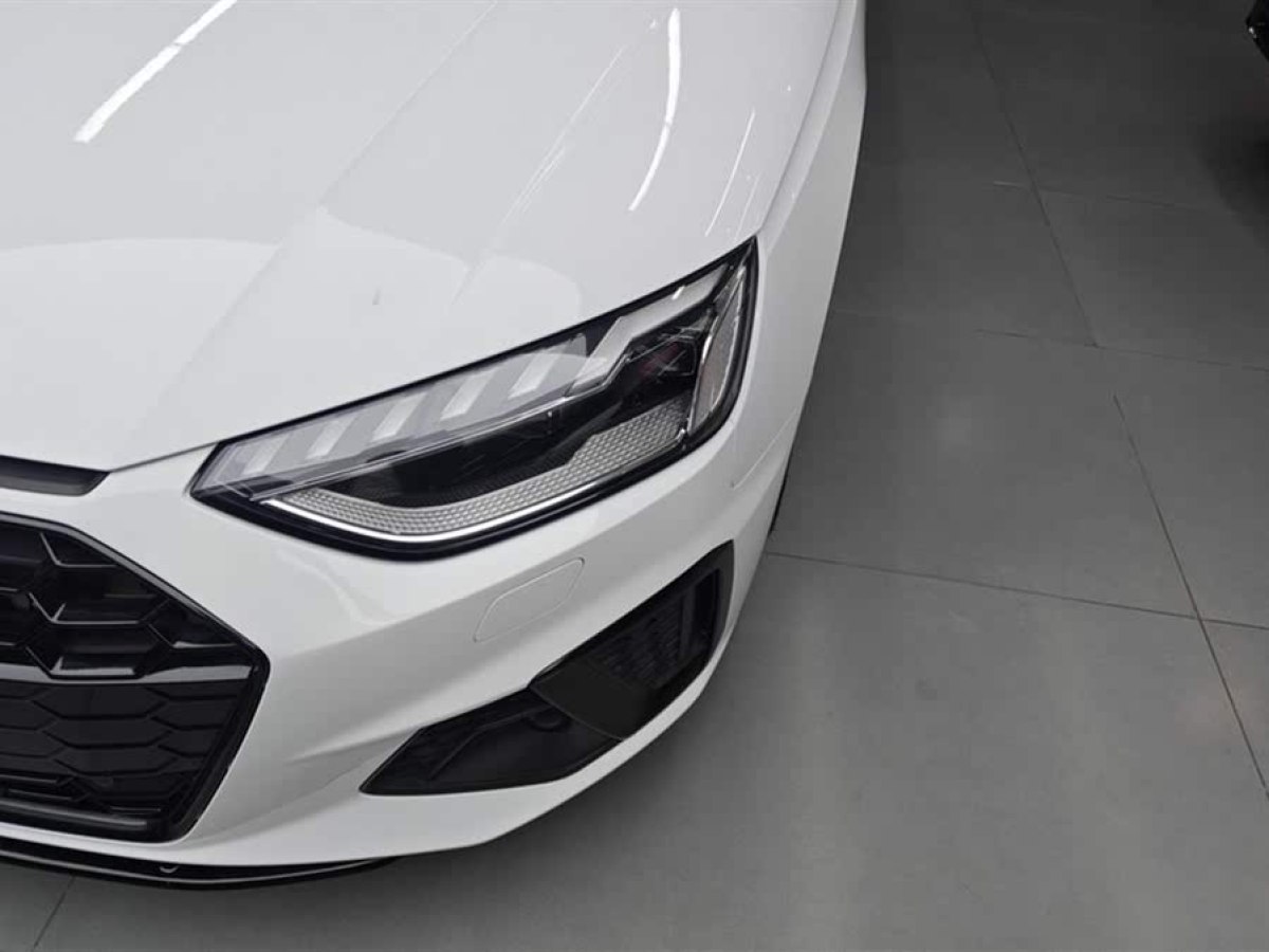 奧迪 奧迪A4L  2022款 45 TFSI quattro 臻選動(dòng)感型圖片