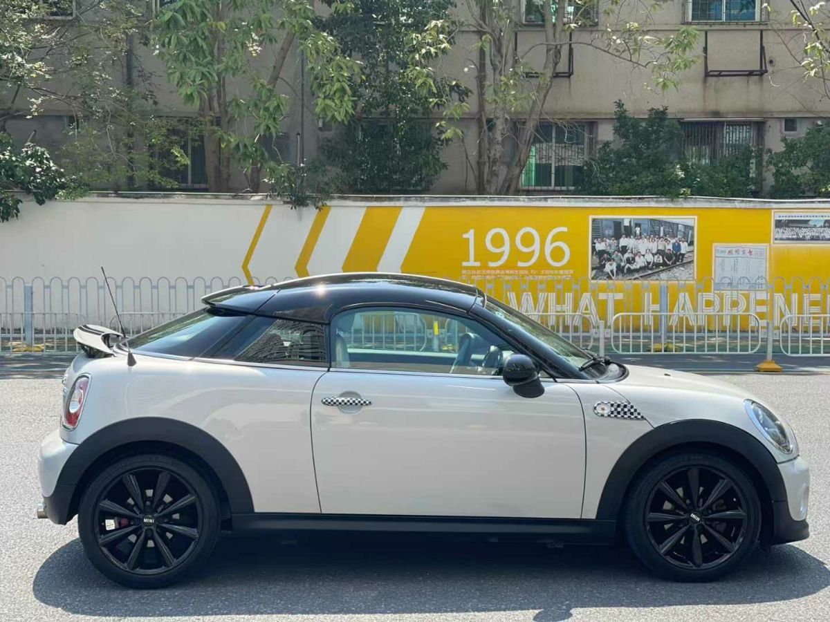 2012年1月MINI COUPE 