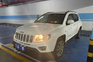 指南者 Jeep 2.0L 兩驅(qū)豪華版