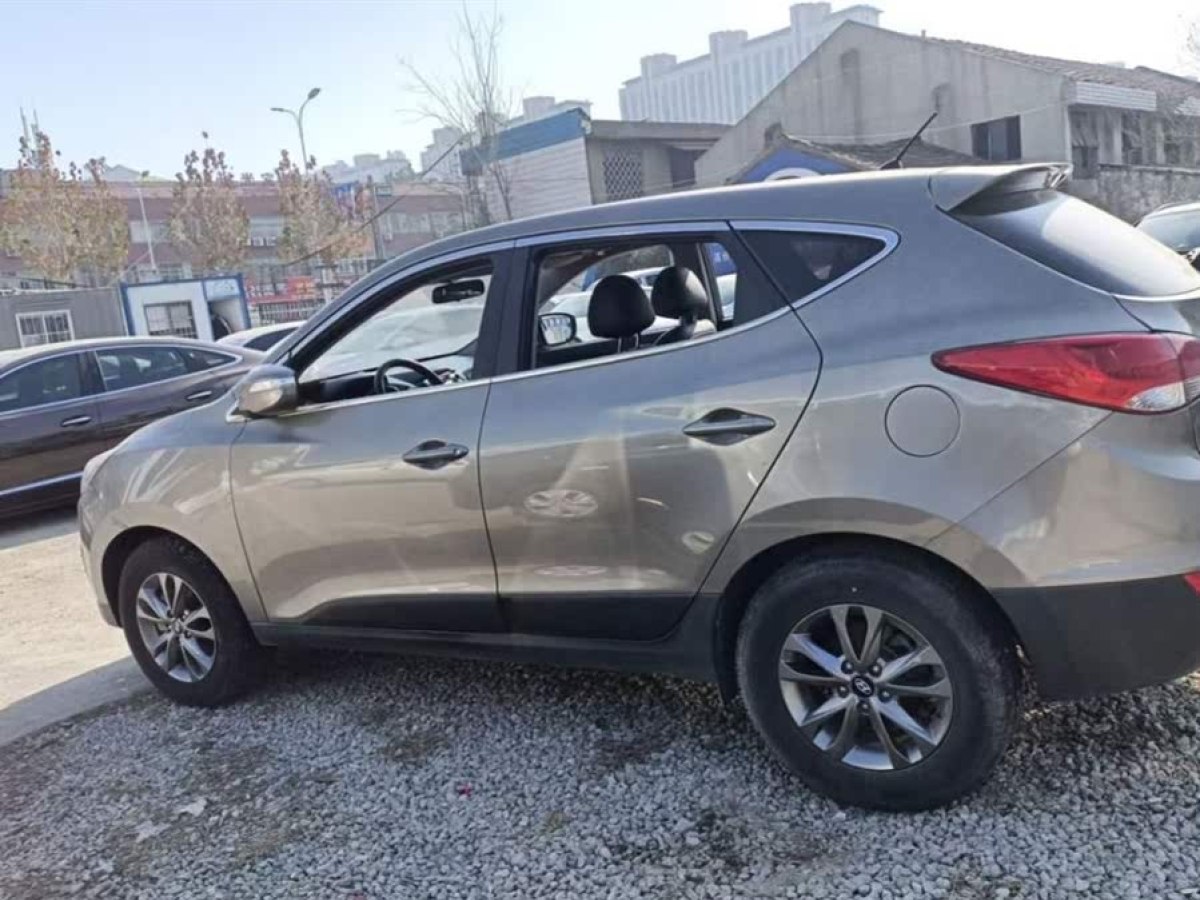 現(xiàn)代 ix35  2015款 2.0L 自動兩驅(qū)舒適型 國V圖片