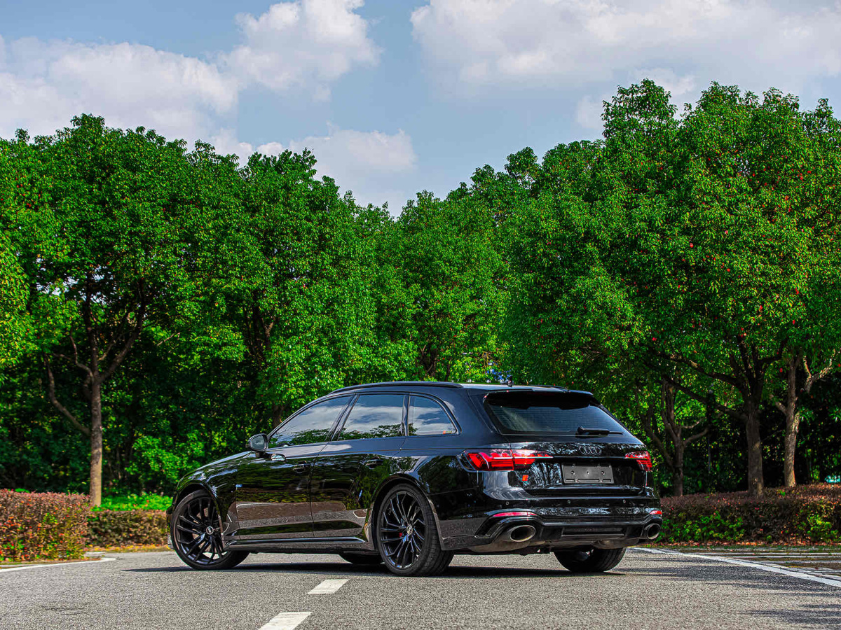 奧迪 奧迪RS 4  2023款 RS4 Avant 暗金版圖片