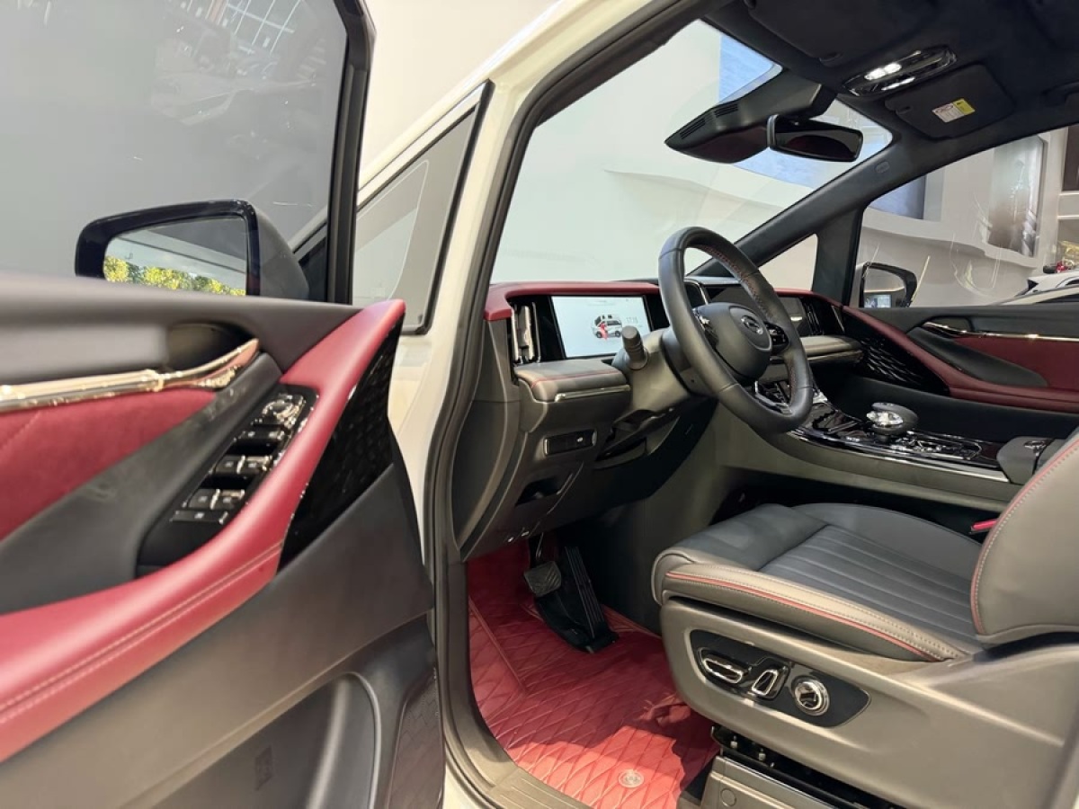 廣汽傳祺 M8  2024款 宗師系列 400T 至尊版圖片