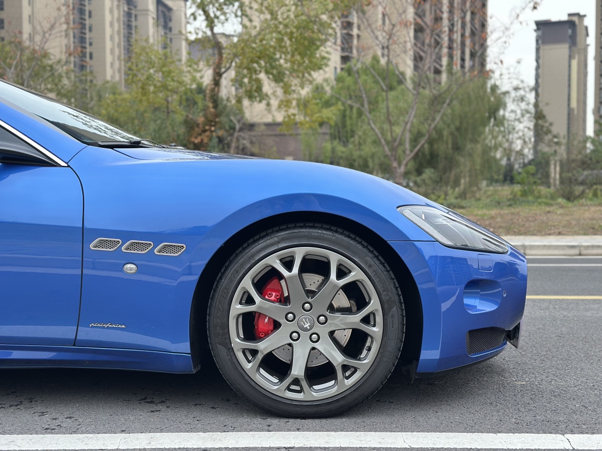 瑪莎拉蒂 GranTurismo  2007款 4.2L 標(biāo)準(zhǔn)版圖片