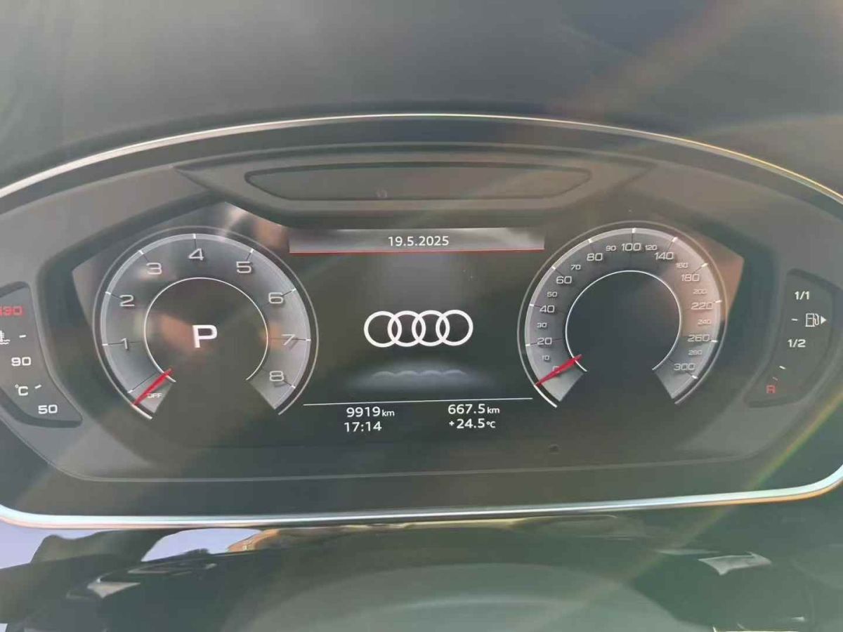 奧迪 奧迪A8  2024款 A8L 60 TFSI quattro圖片