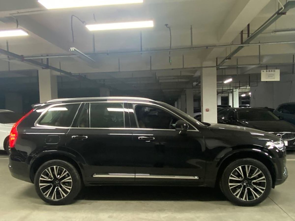 沃爾沃 XC90新能源  2022款 改款 E驅(qū)混動(dòng) T8 智尊豪華版 7座圖片