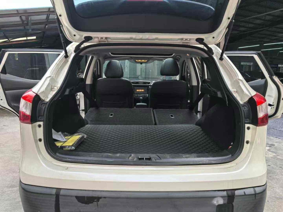 日產(chǎn) 逍客  2016款 2.0L CVT豪華版圖片