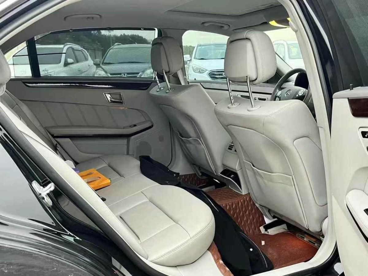 奔馳 奔馳E級  2011款 E 200 L CGI優(yōu)雅型圖片
